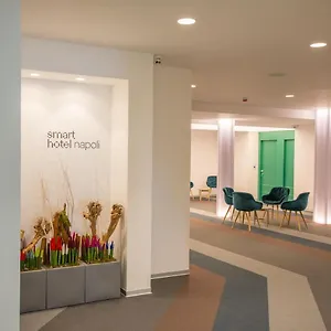 Hotell Smart, Neapel